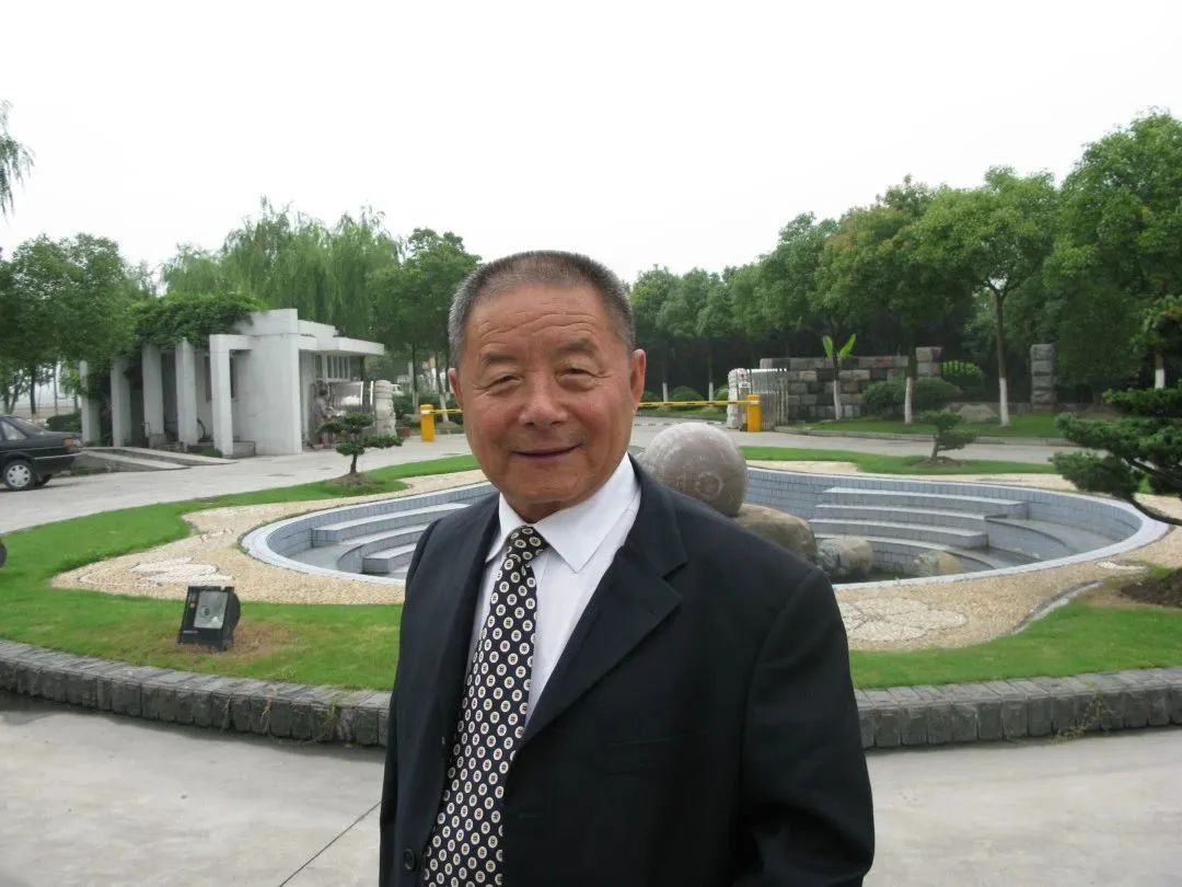 <b>�ͱ���ʷר�ҡ��Ĳ�����Ա�����ɱ������շ�������</b>