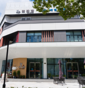 ������Y��CAFE������ȡʮ�¾�ϲ~